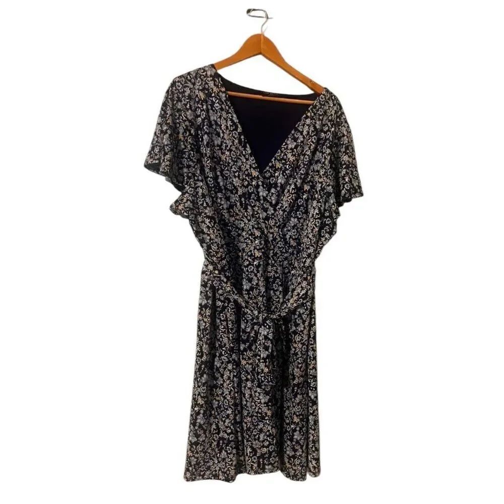 Lane Bryant Women's 26/28 Flutter Sleeve Dress Blue Paisley Microfloral Belted